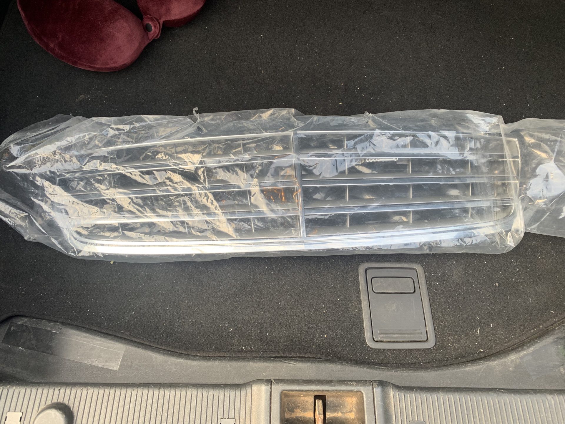 Новая оригинальная решетка w203 — Mercedes-Benz C-Class (W203), 2 л ...
