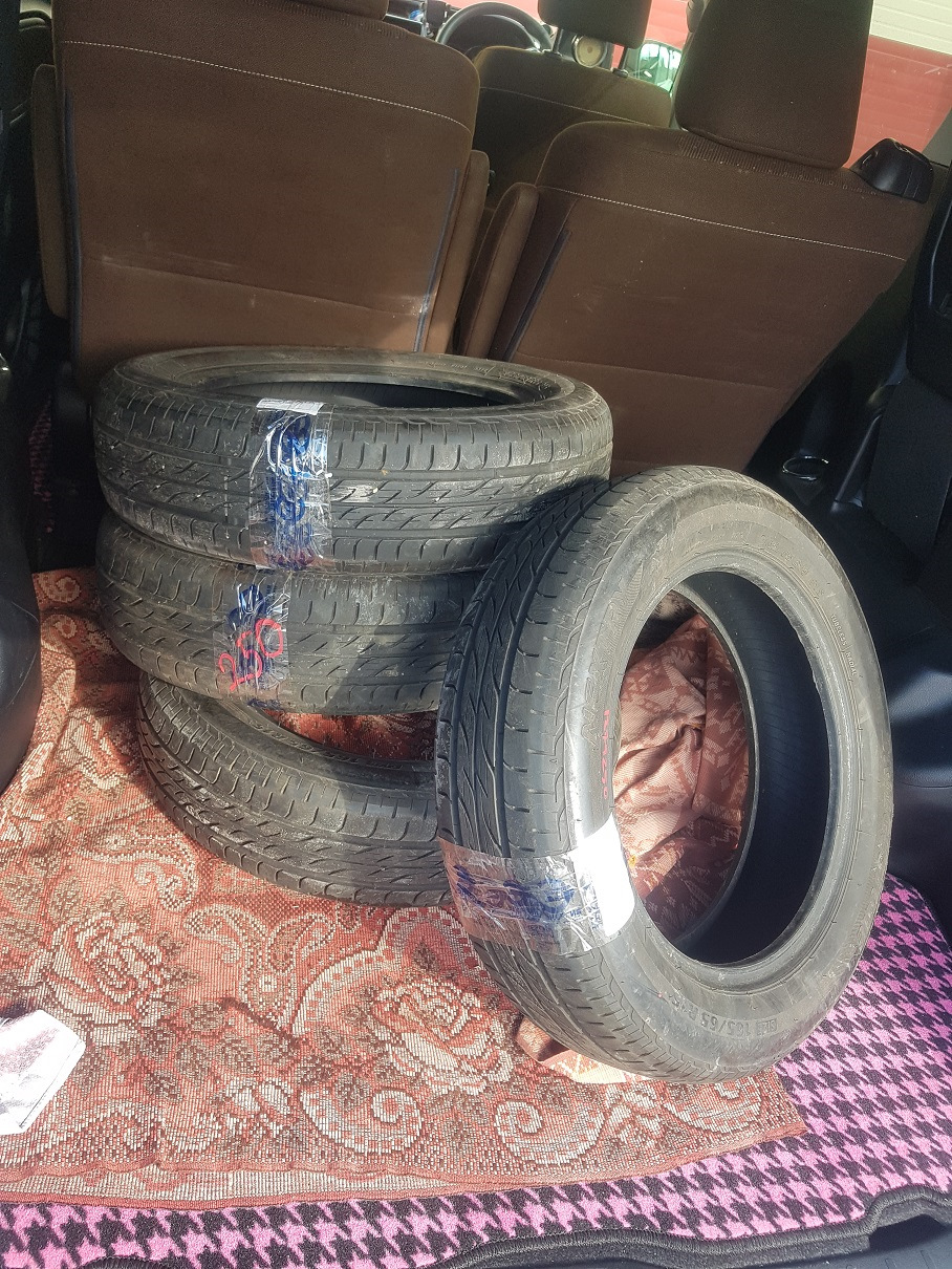 21 — Шины Bridgestone 165/65R15 — Toyota Passo (3G), 1 л, 2016 года ...