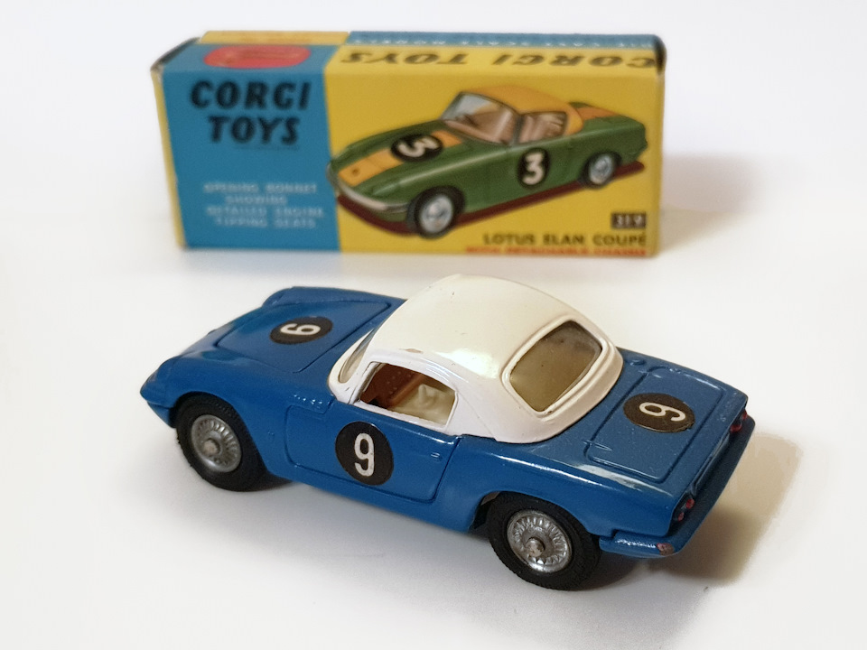 Corgi lotus cheap elan