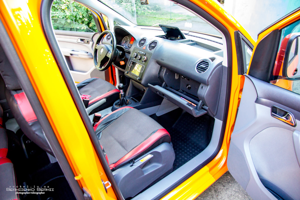 Photo from the logbook Volkswagen Caddy (3G)