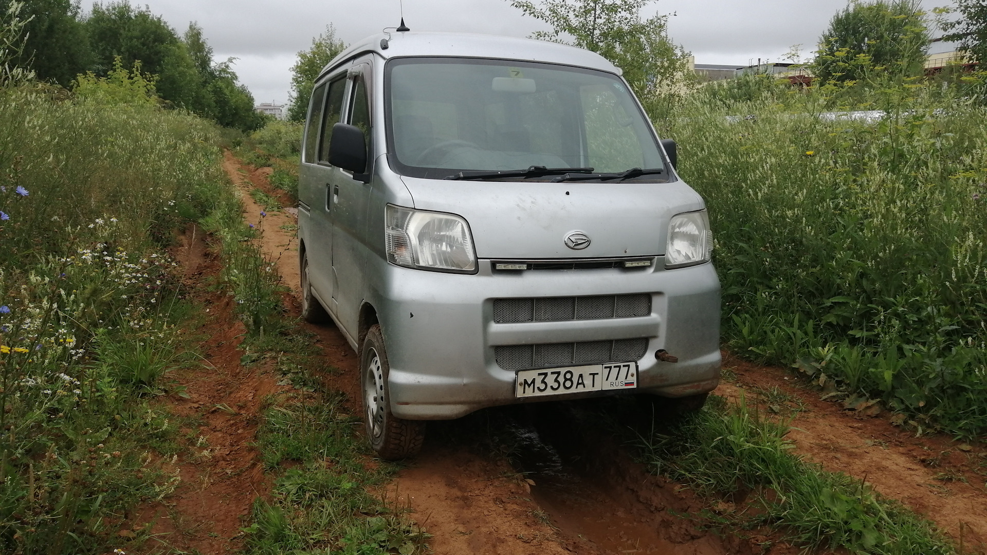 Daihatsu Hijet (S320, S330) 0.7 бензиновый 2009 | 4х4 холодильник на DRIVE2