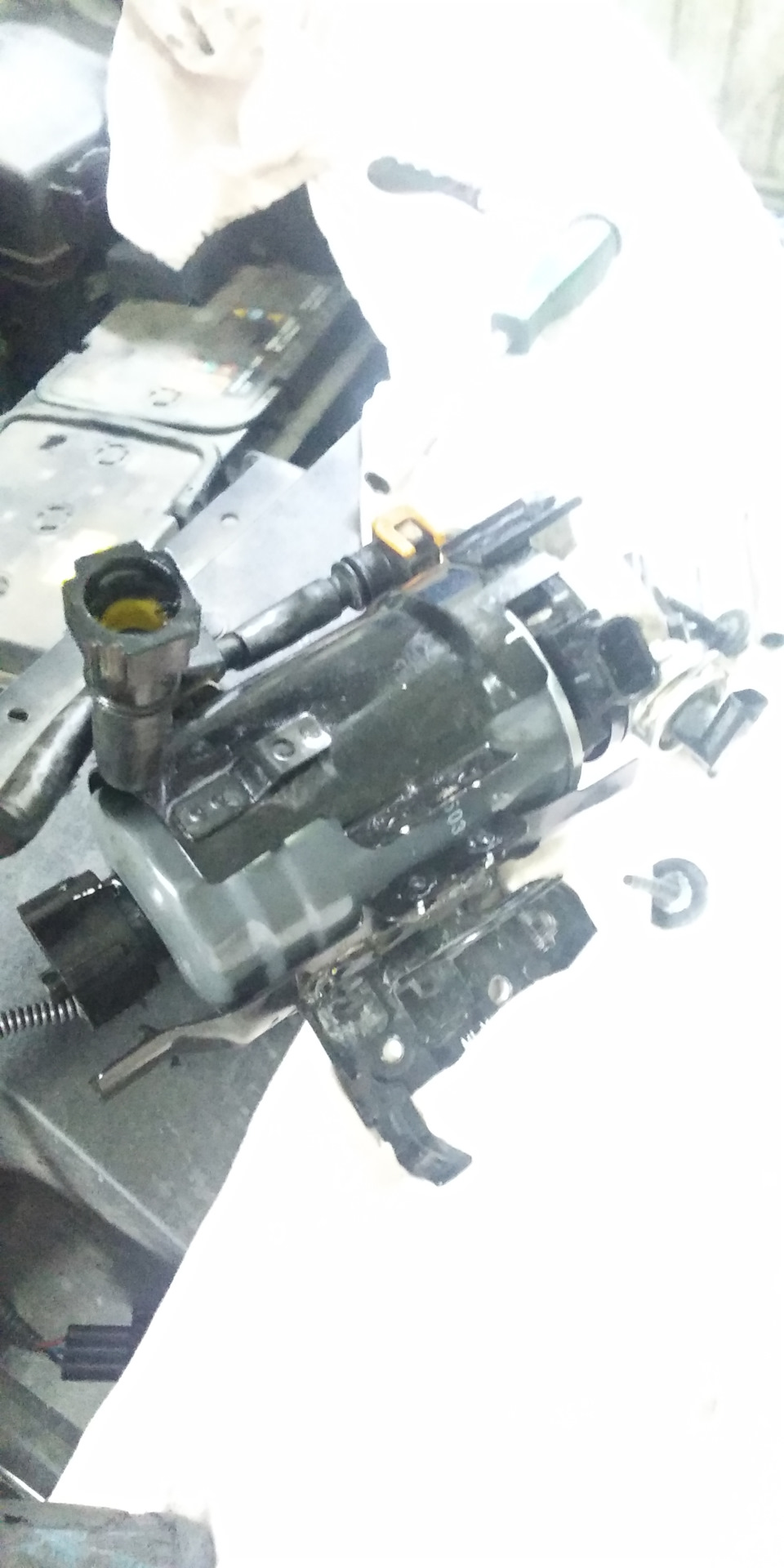 Замена топливного фильтра — KIA Sorento (3G), 2,2 л, 2018 года ...