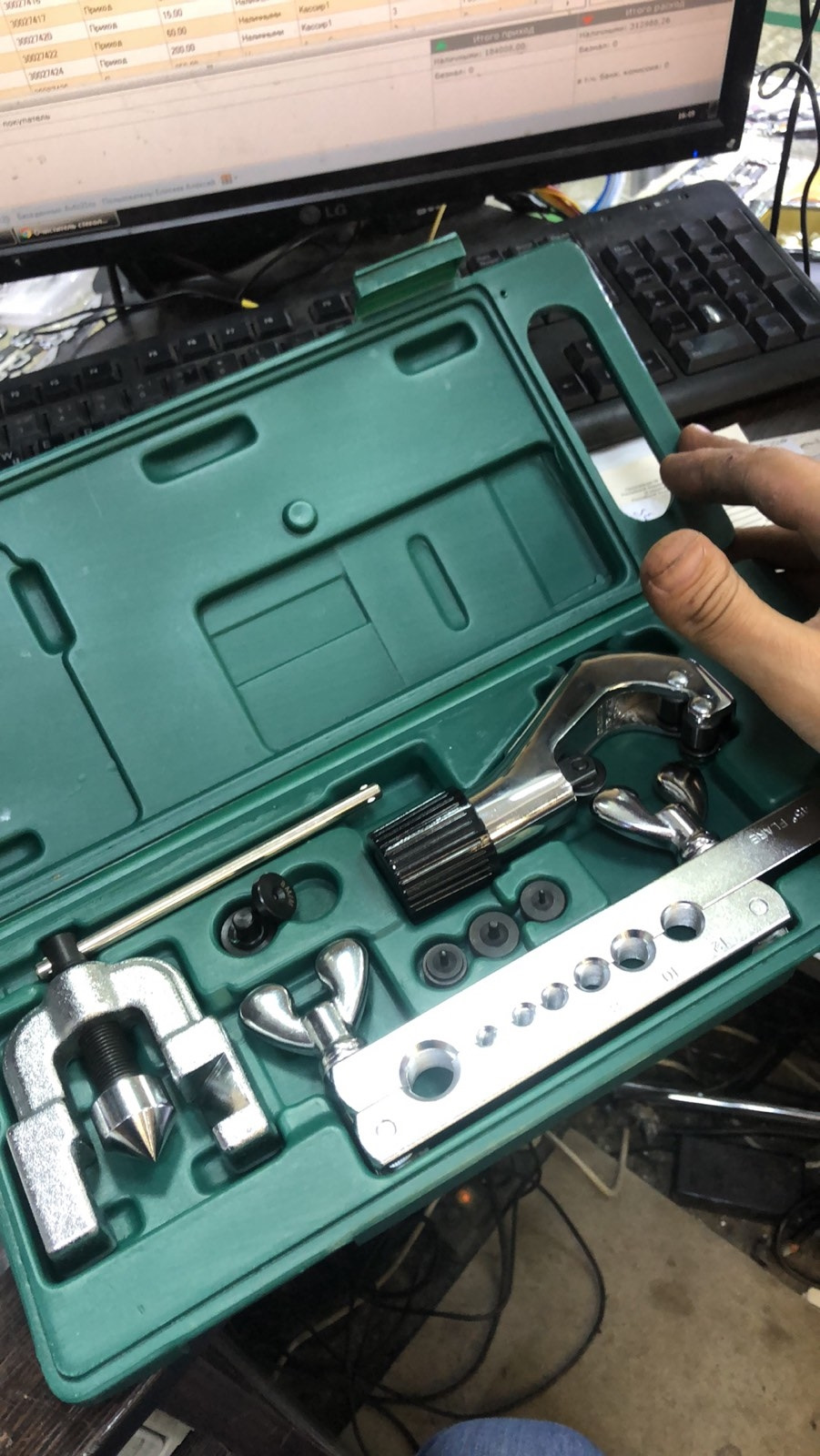 Пробники. Вальцовка тормозных трубок. — Mercedes-Benz S-Class (W220), 5 ...