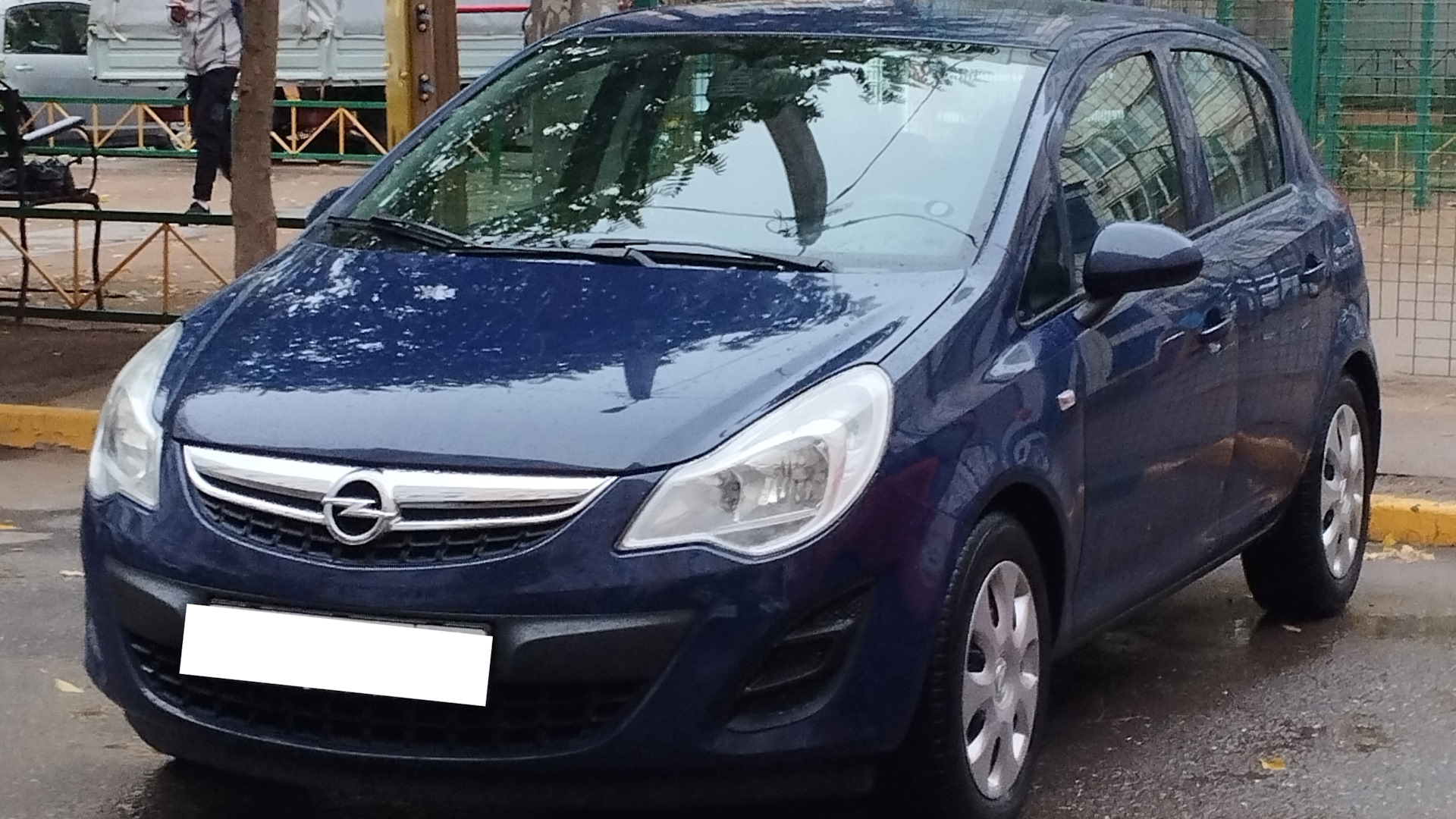 Opel Corsa D 1.4 бензиновый 2011 | Молния на DRIVE2