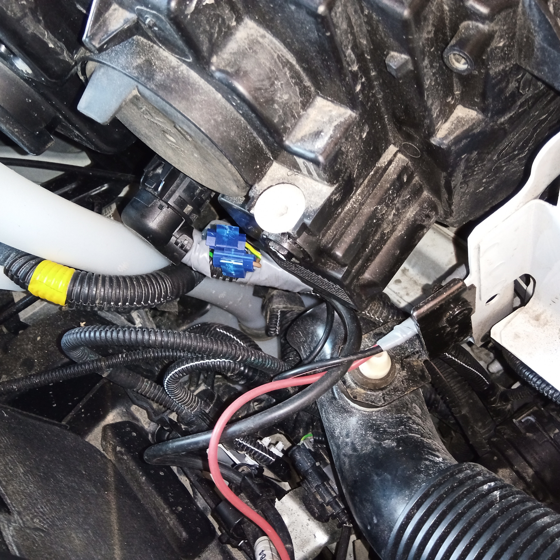 Повесил люстру и заменил датчик. Доволен — FIAT Doblo (2G), 1,3 л, 2018 ...