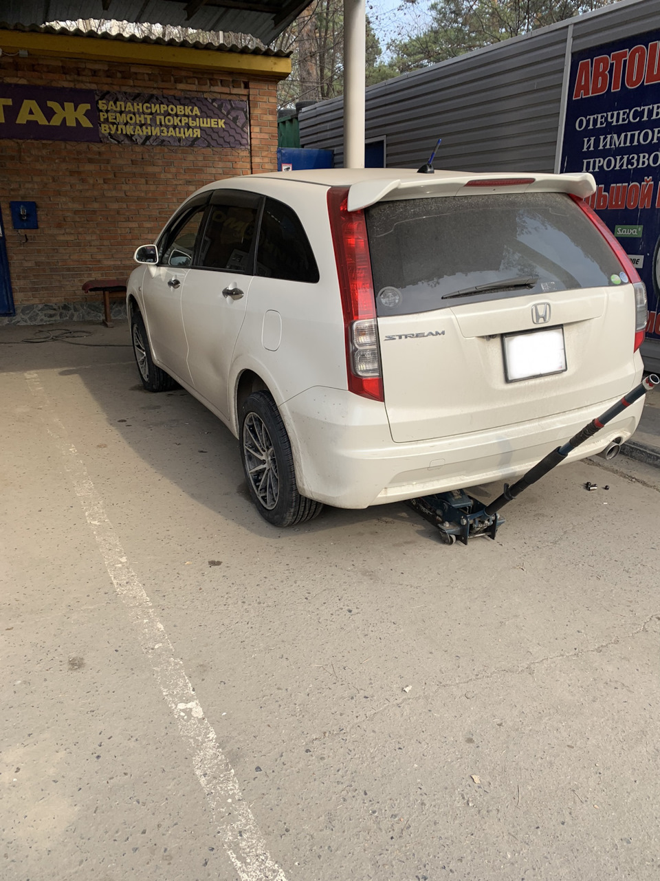 Сезонная смена шин — Honda Stream (RN6-9), 1,8 л, 2008 года | шины | DRIVE2