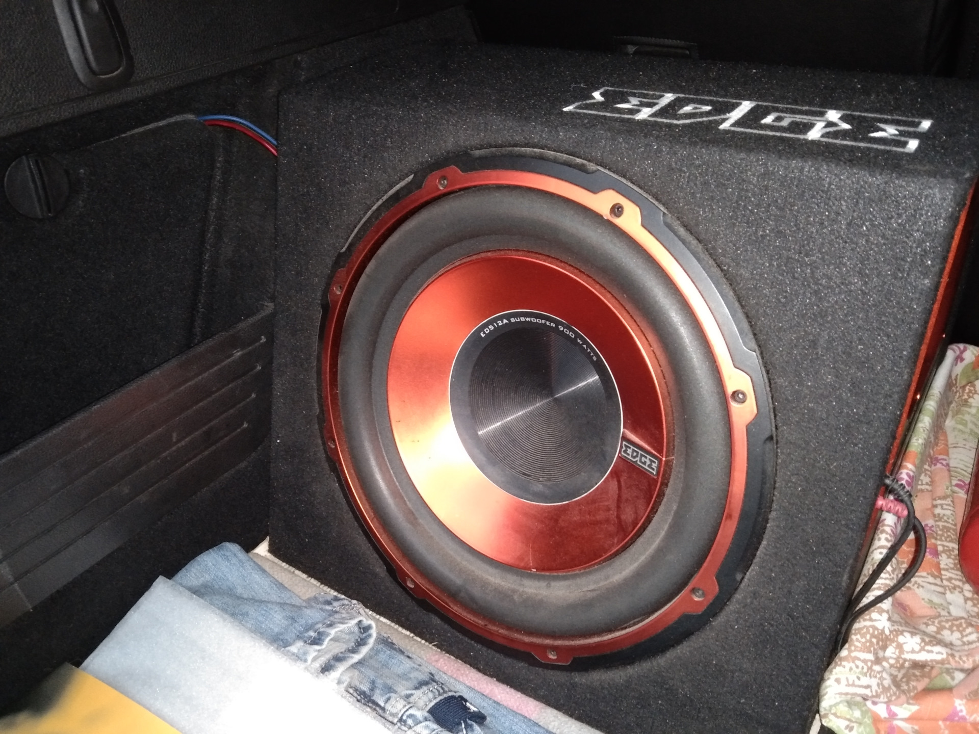 Питание сабвуфера. Питание саба. Сабвуфер. Клемма rem на сабвуфере. Клемма питания для автоусилителя 35мм.