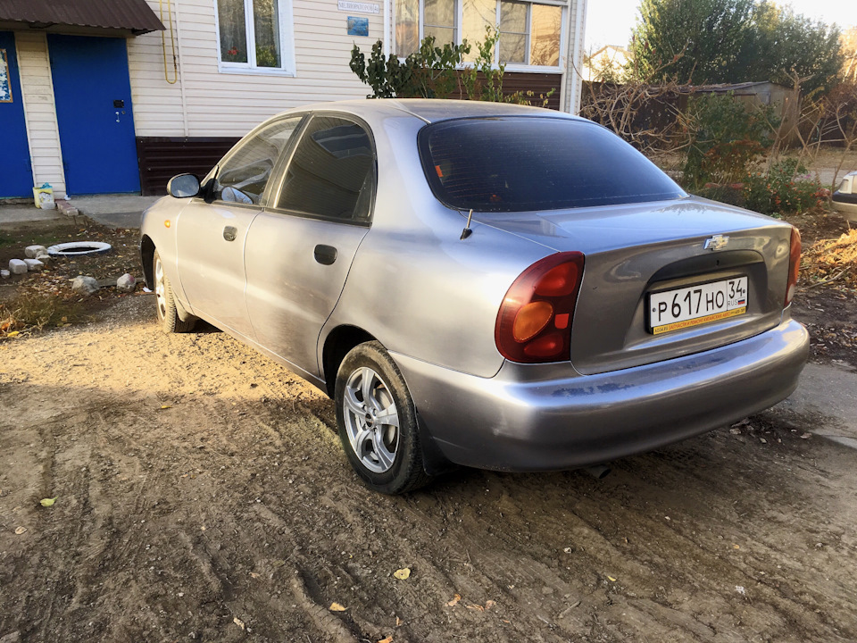 Серый ланос. Chevrolet lanos серый. Шевроле Ланос серый металлик. Chevrolet lanos серый металлик. Шевроле Ланос серебристый металлик.