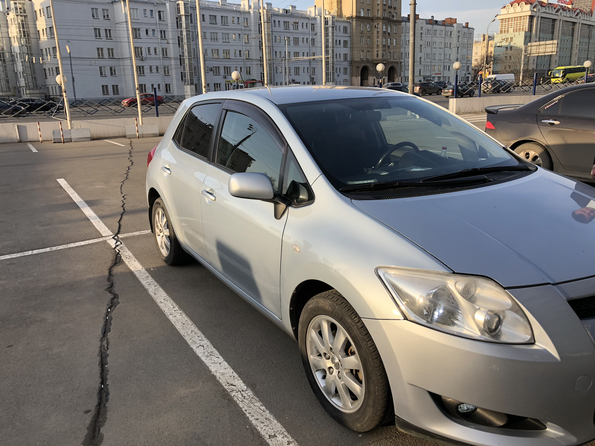 Аурис с пробегом авито. Тойота аурис 2007. Аурис 2007 года. Тойота аурис 2001-2007. Auris 1.6.