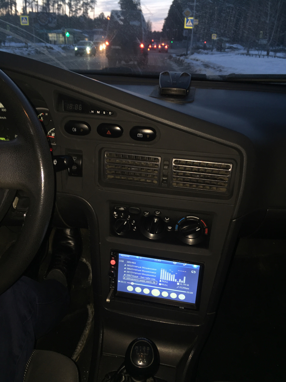 Долой серую панель ! — Daewoo Nexia (N150), 1,6 л., 2010 года ...