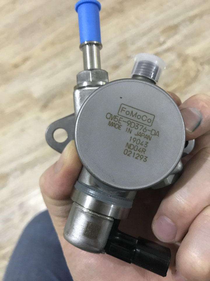 Тнвд на форд фокус. Ford 2120155 аналоги. Ford насос топливный foc11-.