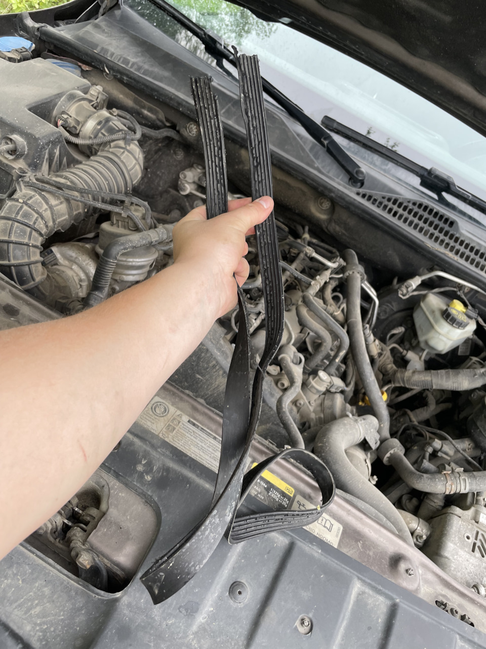 Порвался приводной ремень — Volkswagen Amarok, 2 л, 2013 года | поломка ...