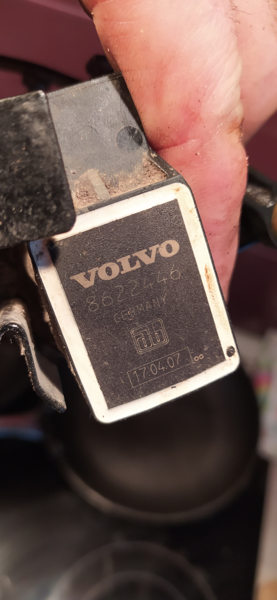 headlamp failure service req 104, опускание фар — Volvo S60 (1G), 2,4 л