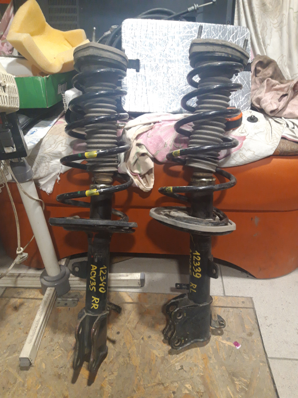 Замена задних опор, отличие стоек и пружин ACV30 от ACV35. Кому нужны ...