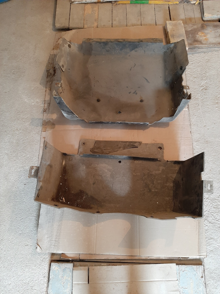 Шумо/вибро/звукоизоляция под двигателем и мкпп на Ford Transit (5G ...