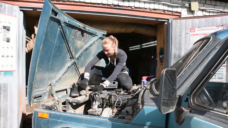 Гайка меняет успокоитель цепи и масла на Ниве — Lada 4x4 3D, 1,7 л ...