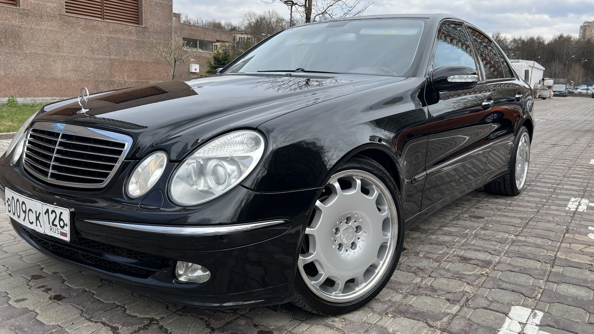 Mercedes-Benz E-class (W211) 3.2 бензиновый 2003 | Тхожей на DRIVE2