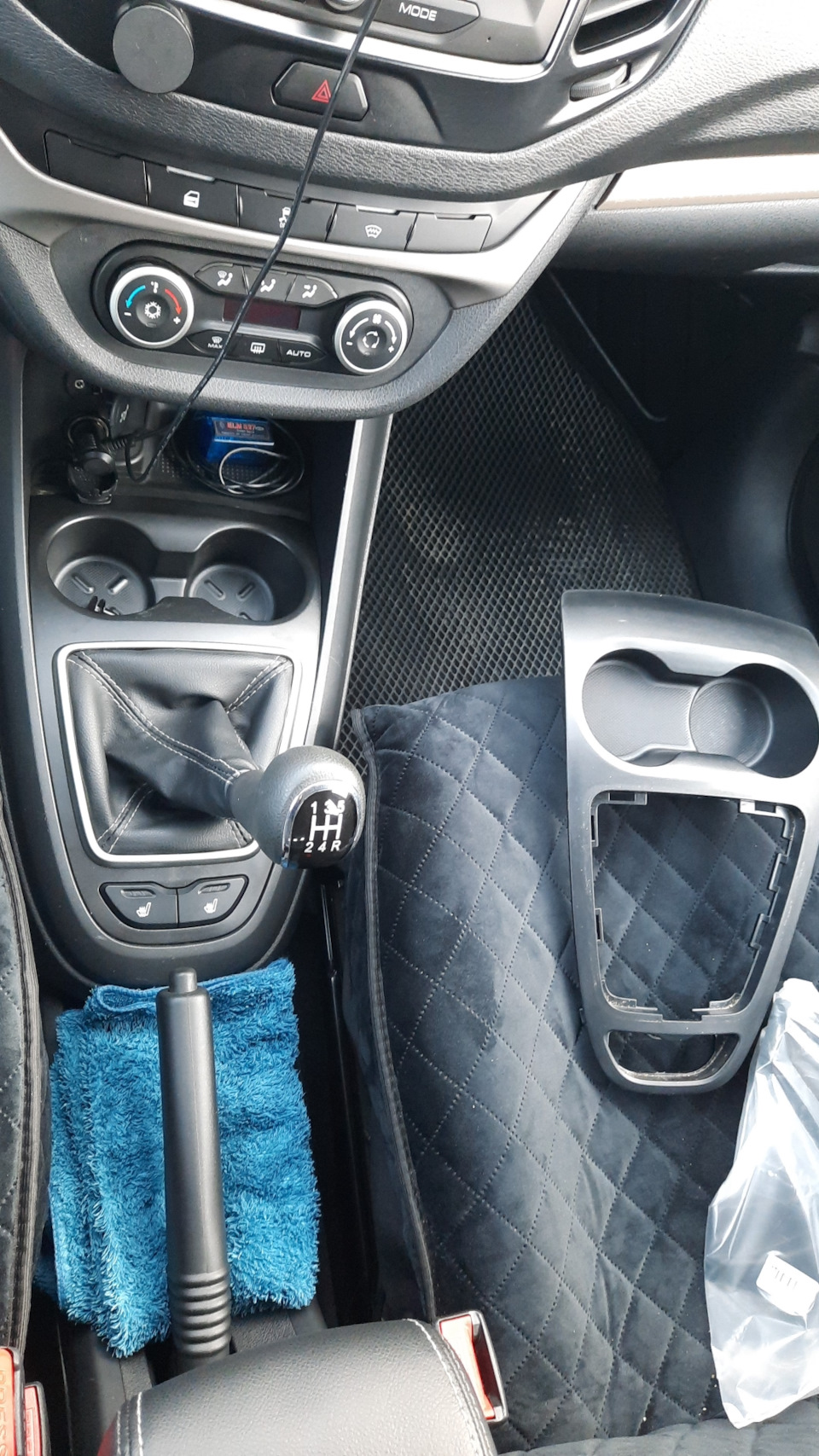 Глубокий подстаканник веста — Lada Vesta SW (1G), 1,6 л, 2019 года ...