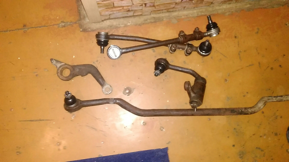 Замена шарниров рулевых тяг. В безгаражных условиях. — ГАЗ 3110, 2,4 л ...