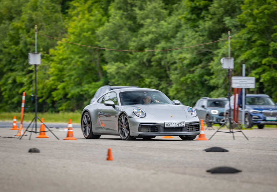 Фото в бортжурнале Porsche 911 (992)