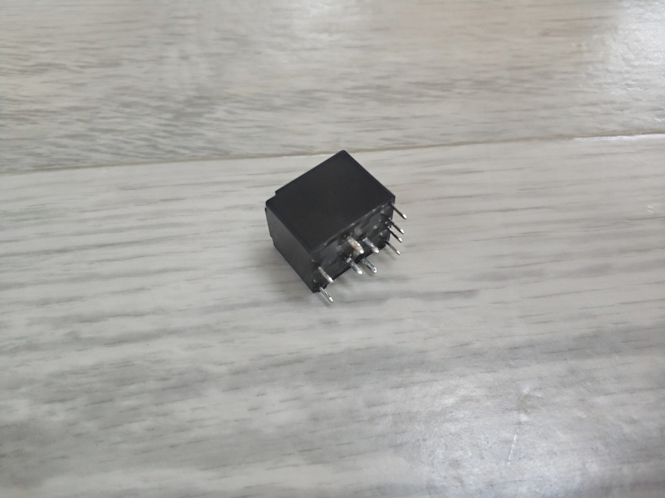 Пзу 27с512. F2-12v реле аналог. 39sf040. M27c512. Микросхема 27с512-12 blx84zc7a8.