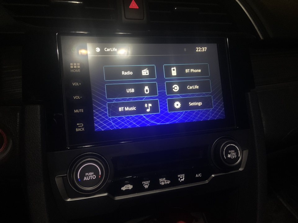 Моя магнитола, запустив Carlife, с WizCar будет работать CarPlay — Honda Civic Hatchback (10G)