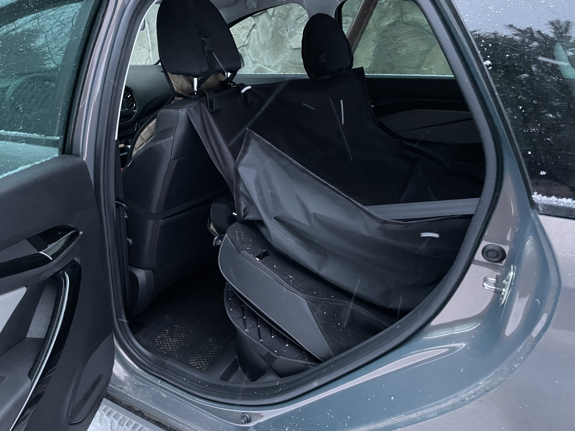 45. Защитная накидка — чехол в салон — Lada Vesta SW Cross (1G), 1,6 л ...