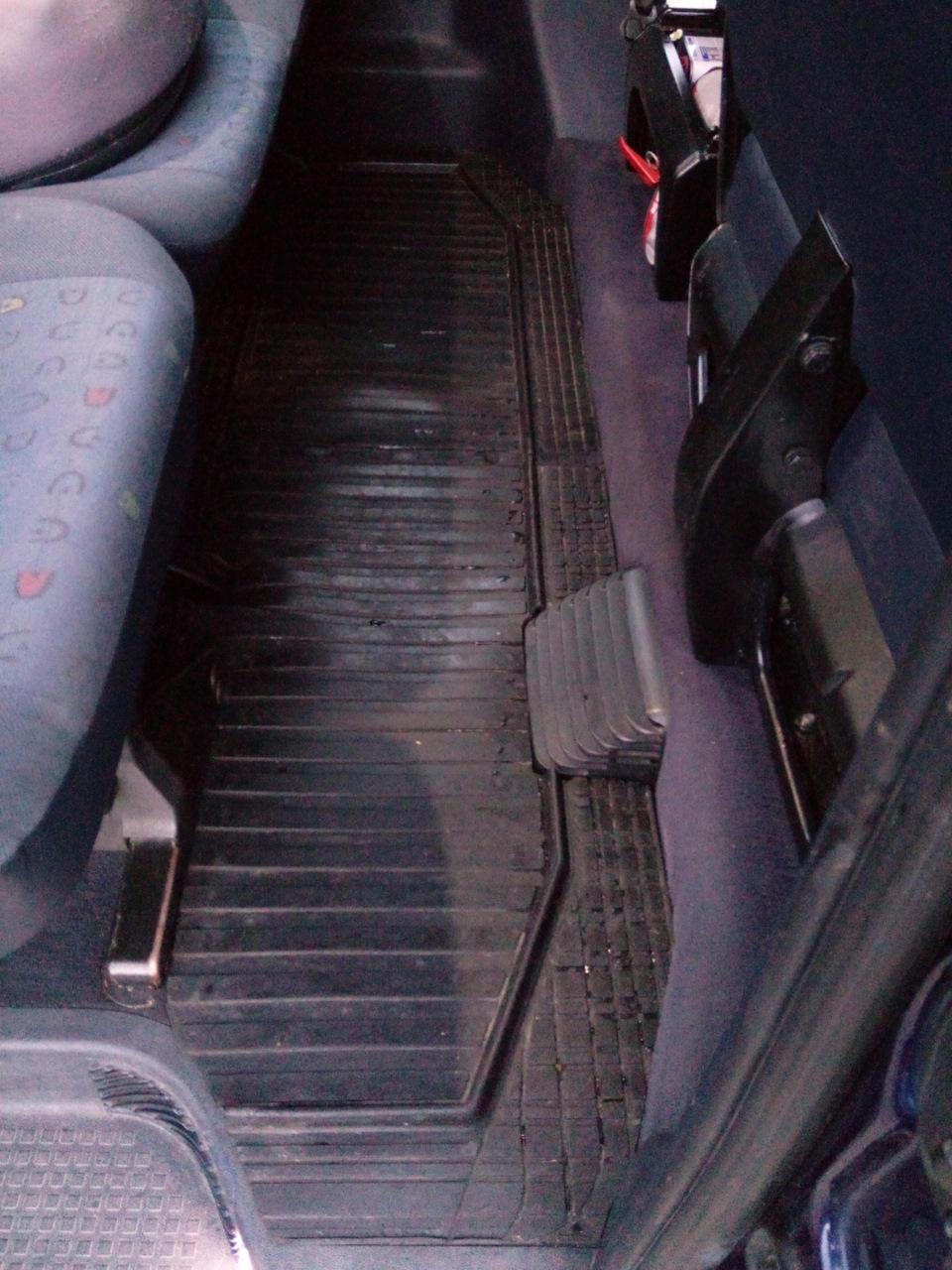 Резинові коврики — Volkswagen Caravelle (T4), 2,5 л, 2002 года ...