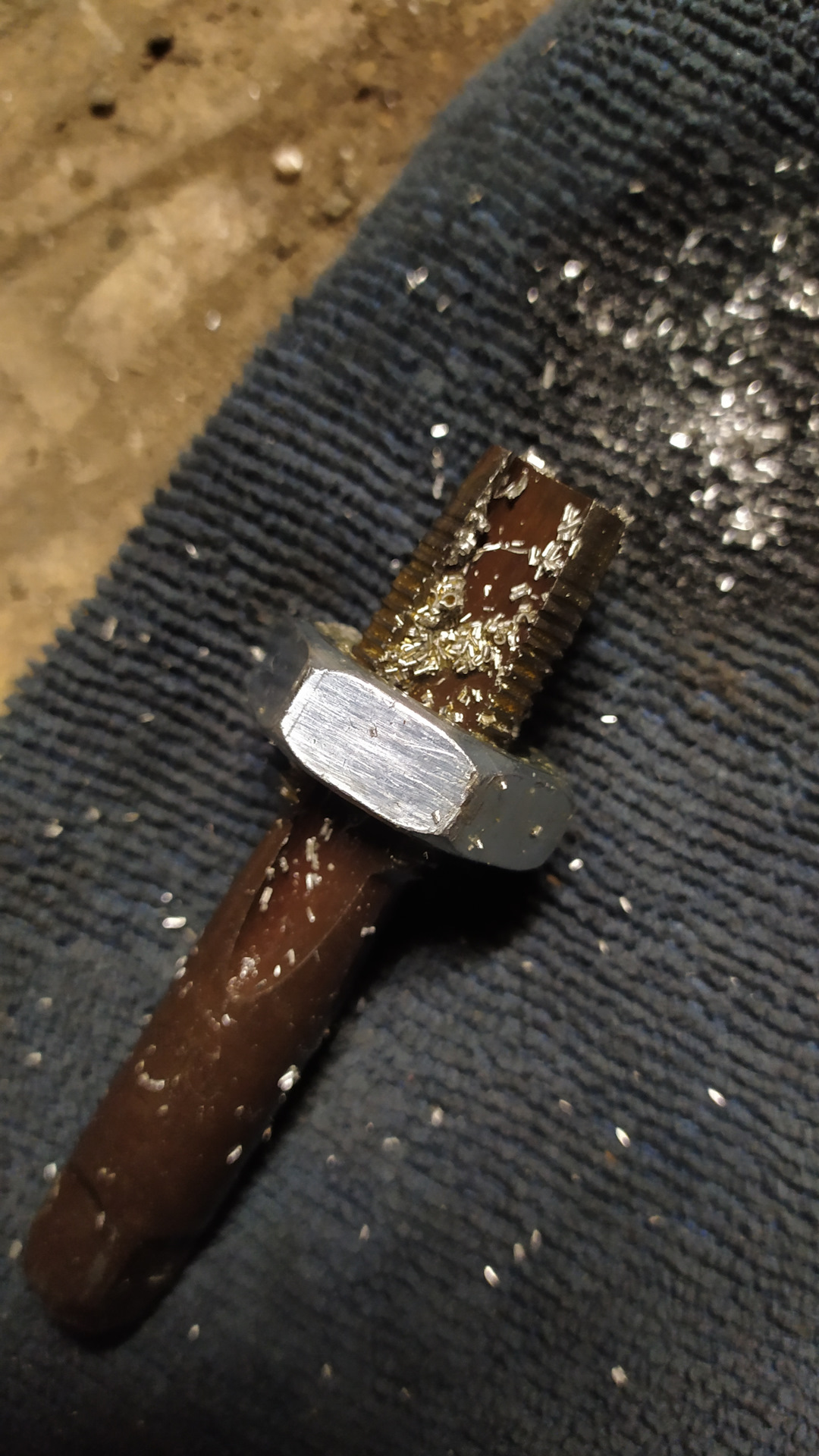 Сорвана резьба масляного поддона. — Dacia Sandero (1G), 1,4 л, 2009 ...