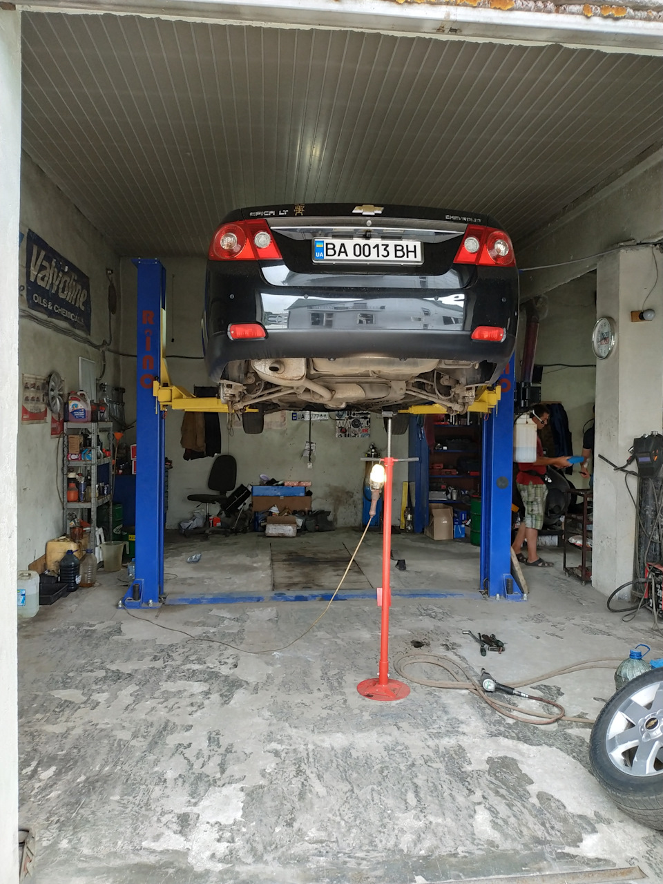 Глухой стук сзади (решено) — Chevrolet Epica, 2,5 л, 2007 года ...