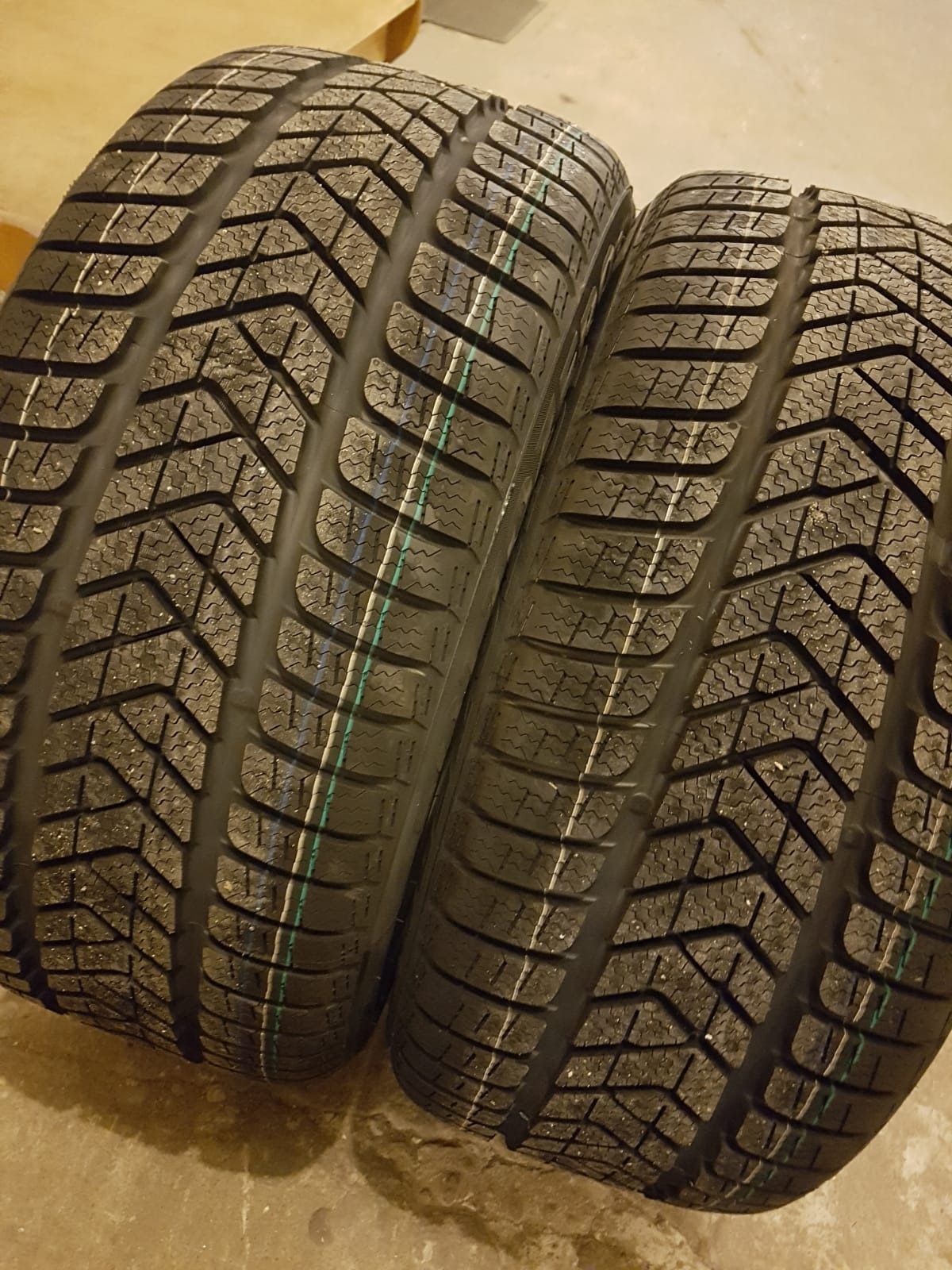 R18 зима. Pirelli Sottozero Winter 245/40/18. 245/40 R18 зима. Pirelli 245 45 r18 зима. Barum Polaris 3 245/40r18 97v.