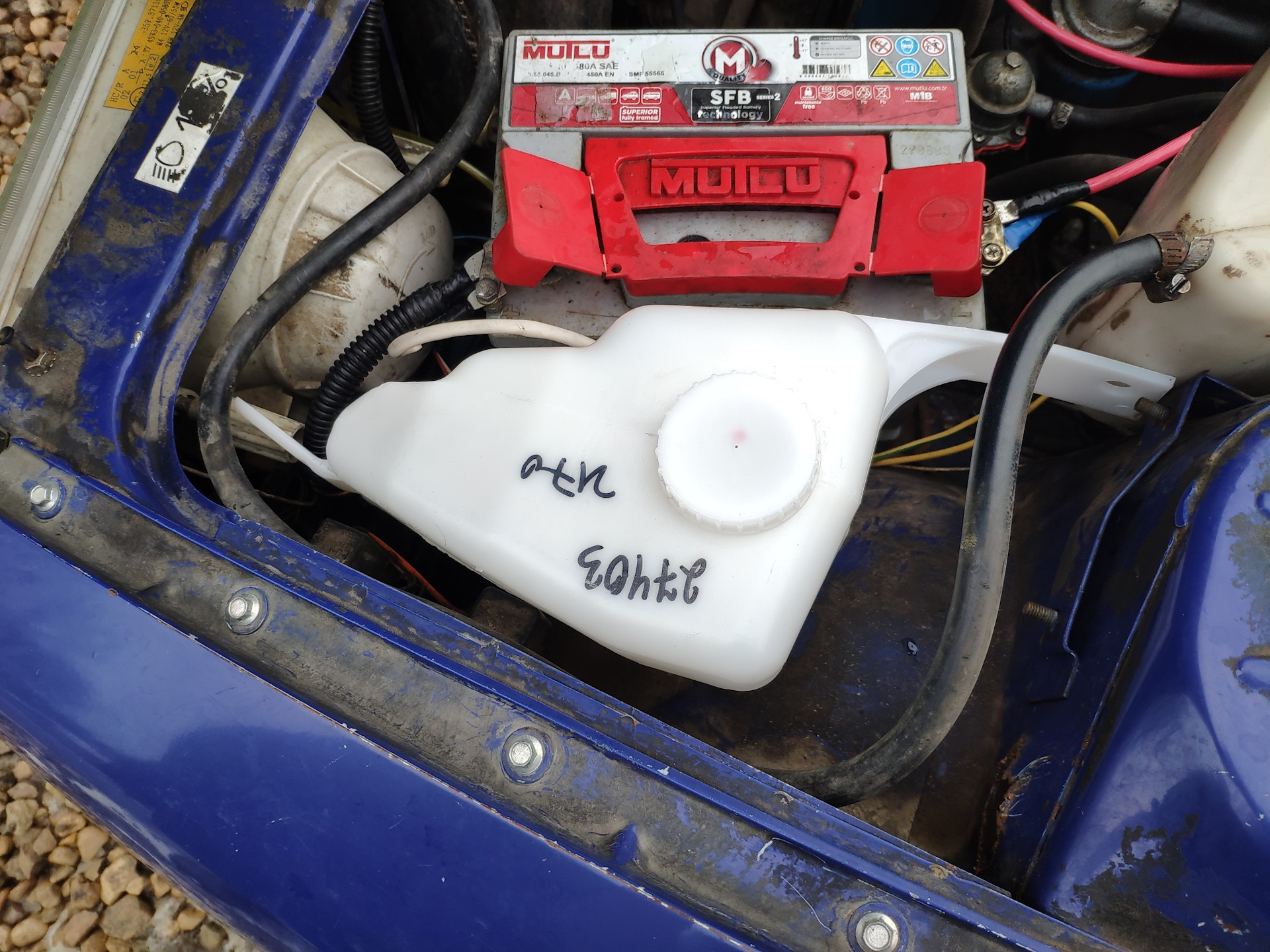 Крепление акб иж ода 2126. Крепление акб иж ода 2126. Иж 2126 аккумулятор. Клемма акб на оду иж. Клемма акб на оду иж.