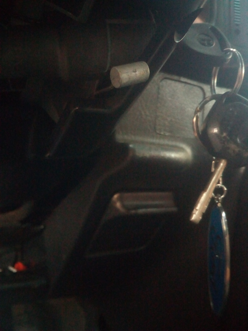 Сломал тросик открывания капота — Ford Scorpio I, 2,9 л, 1985 года ...