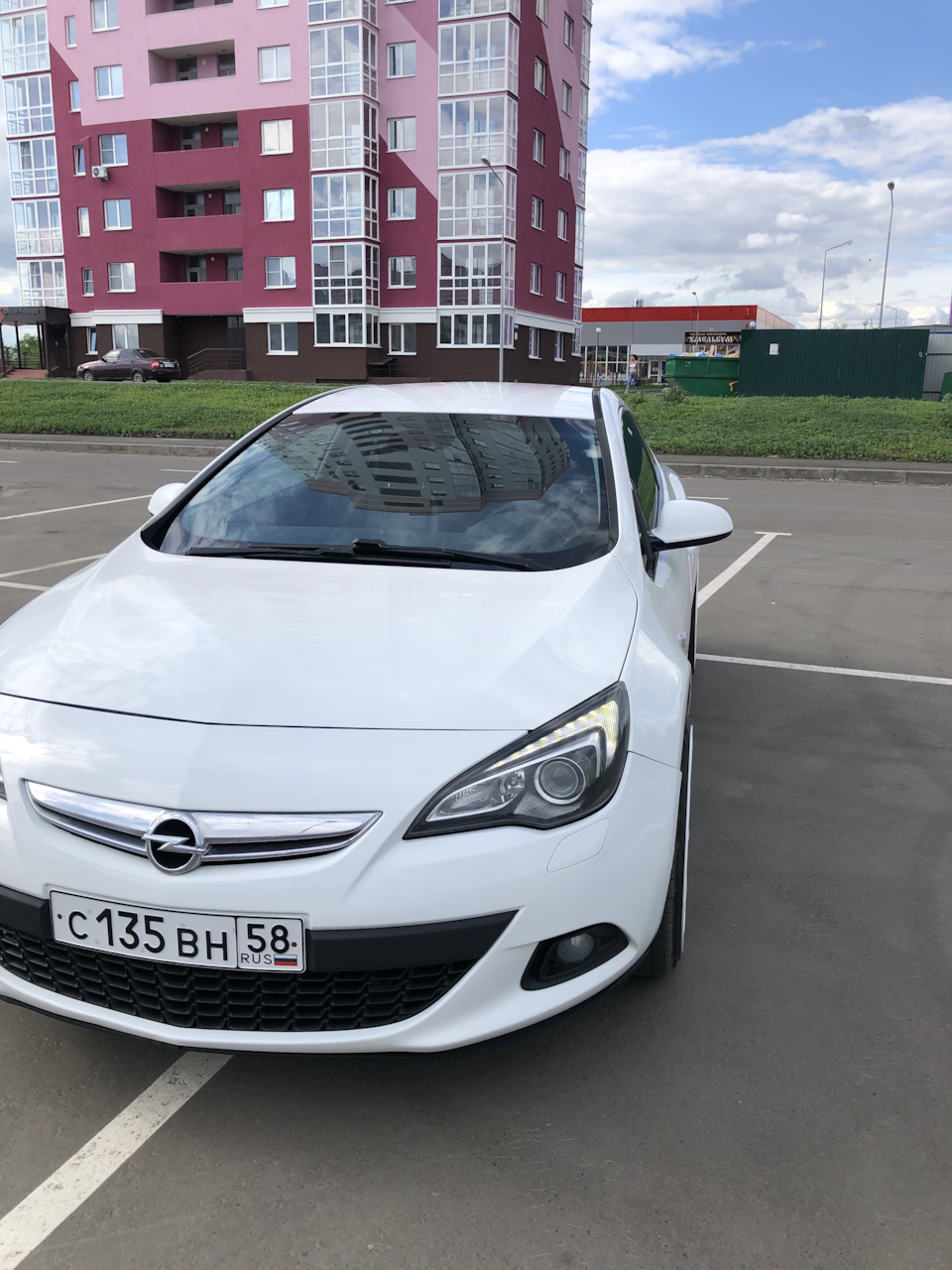 9 — Opel Astra J GTC