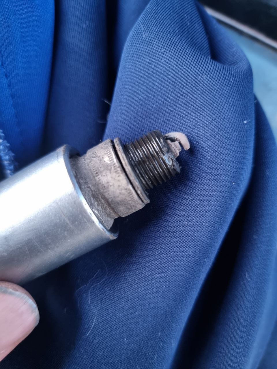 402 масло в 1 цилиндре (предположительно) — Сообщество «ГАЗ Волга» на ...