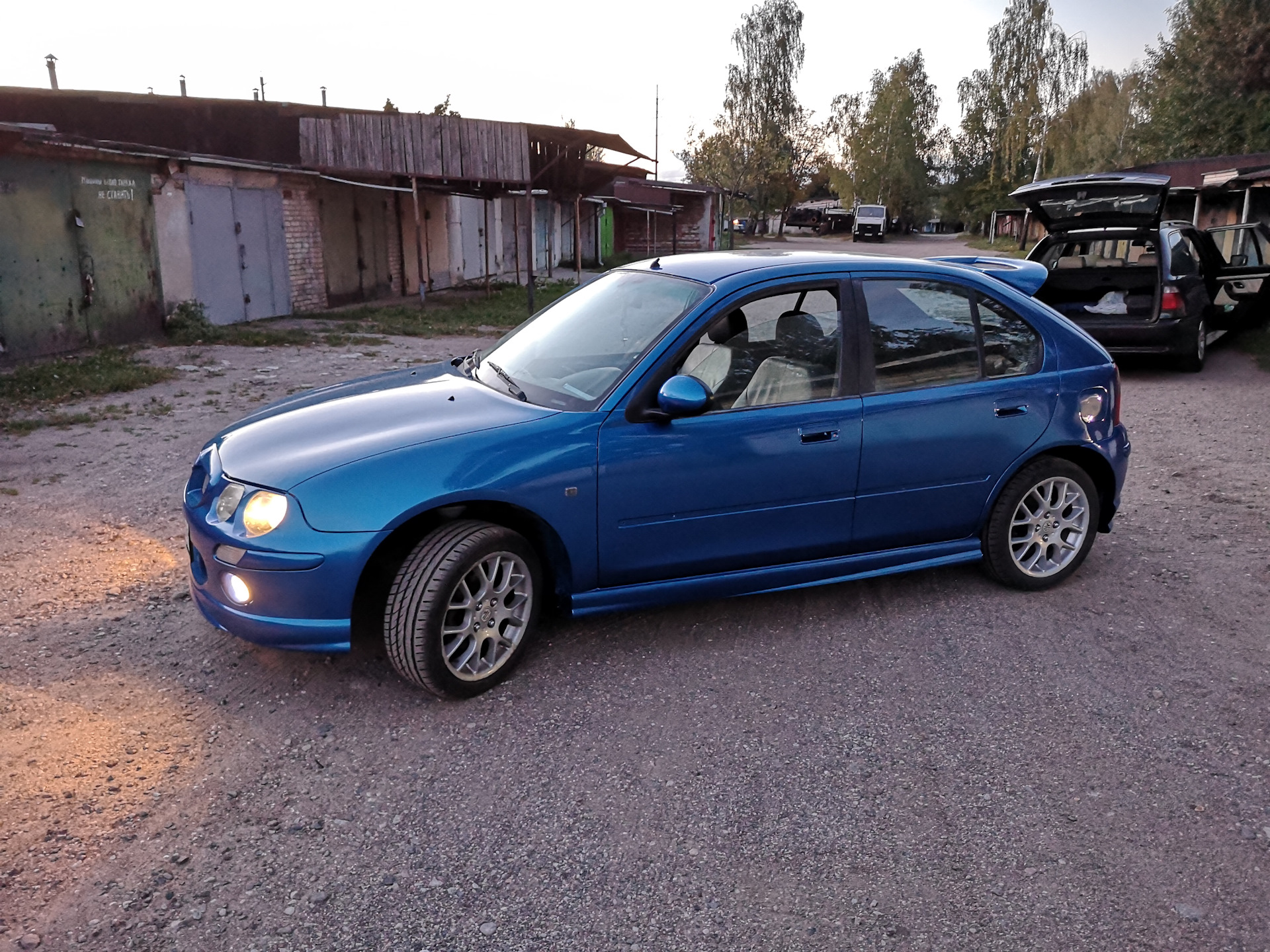 Ровер 200. Ровер ZR 1998. Порог MG ZR для Ровер 25. Ровер ZR 5d 1998. Rover 200 черный.