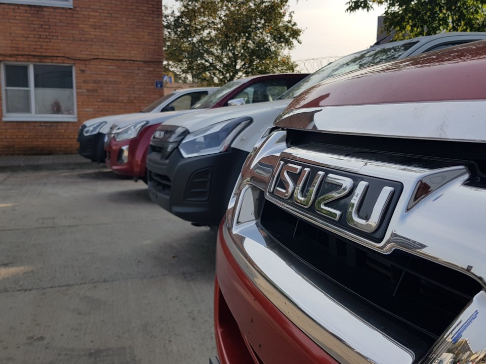 Фото в бортжурнале Isuzu D-Max (1G)