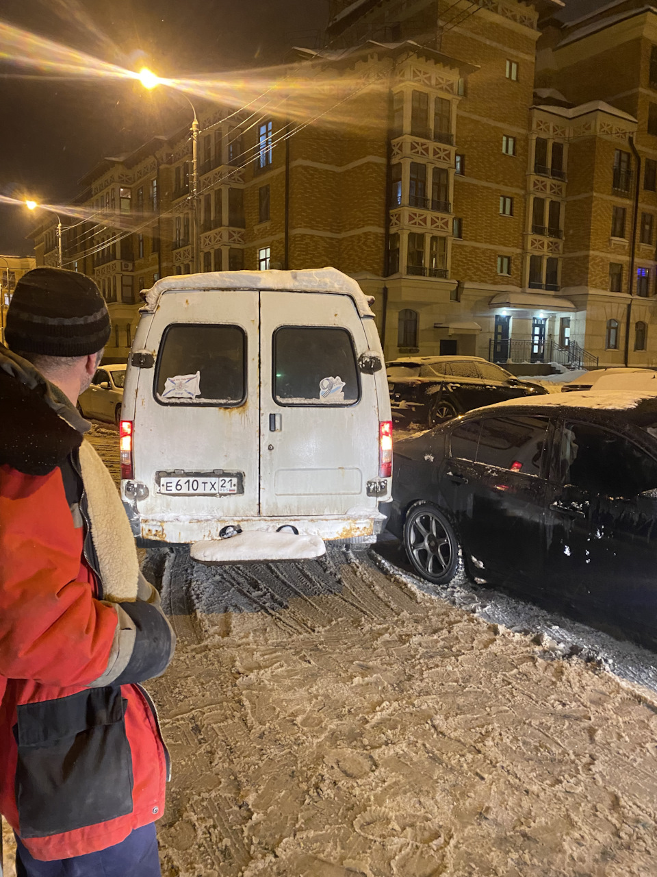 Маныга не любил дрифтовать как его братишки, поэтому правое крыло ...