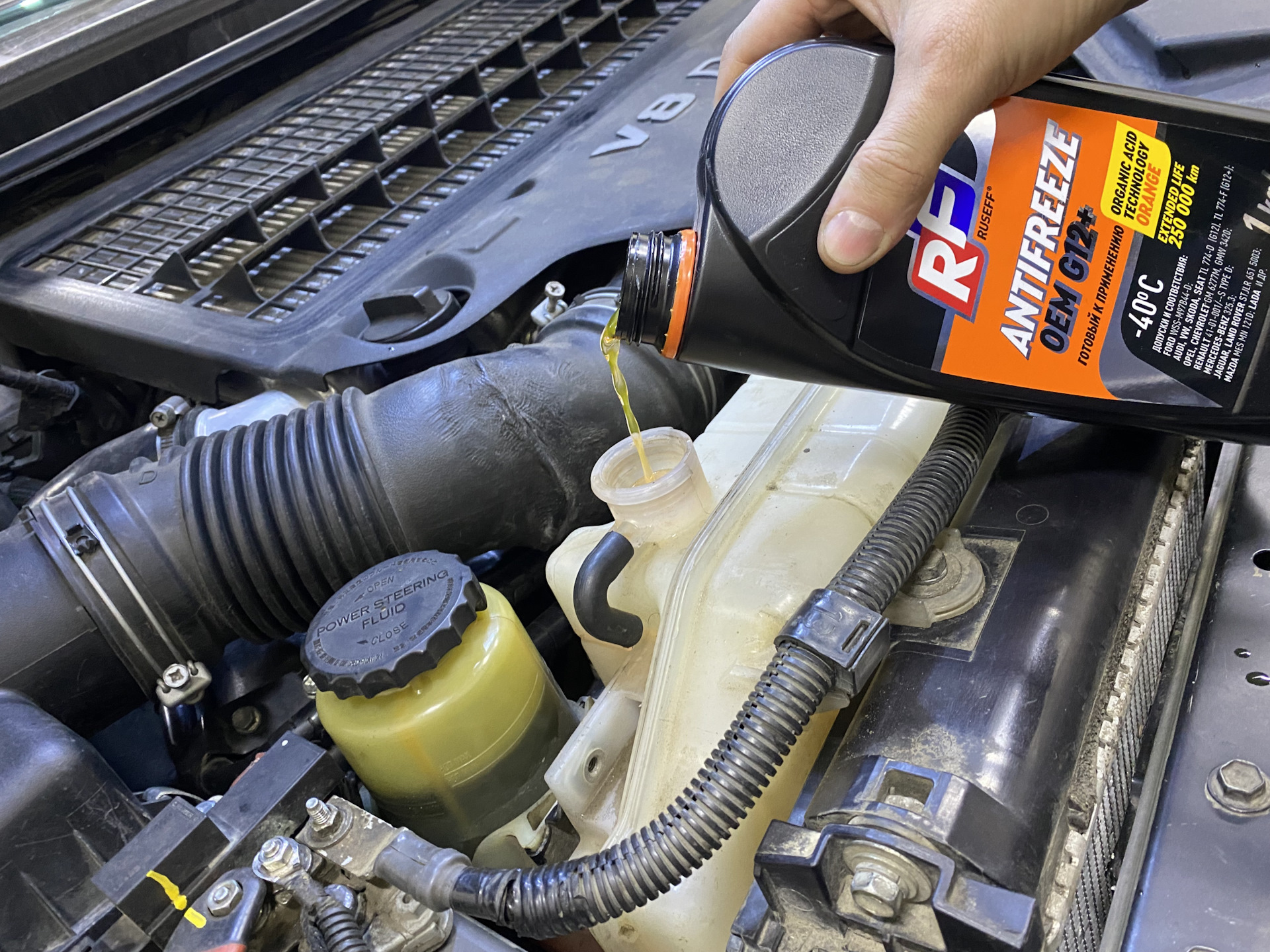 Не греет задняя печка в Land Cruiser 200 – Удаляем радиатор третьего ...