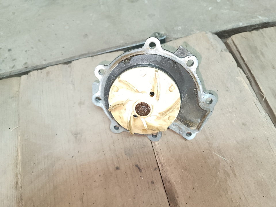 Помпа без люфта, вполне норм. — Jaguar X-Type