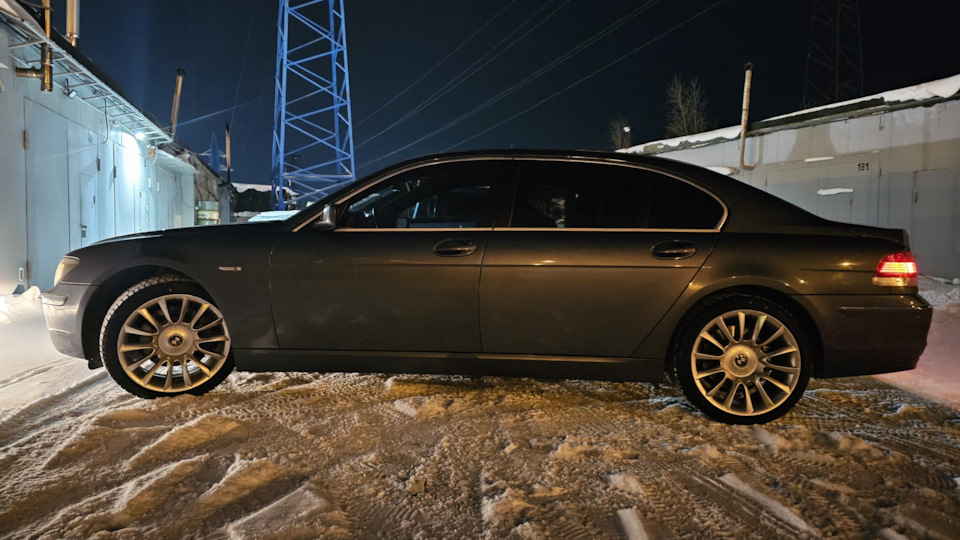 Фото в бортжурнале BMW 7 series (E65/E66)