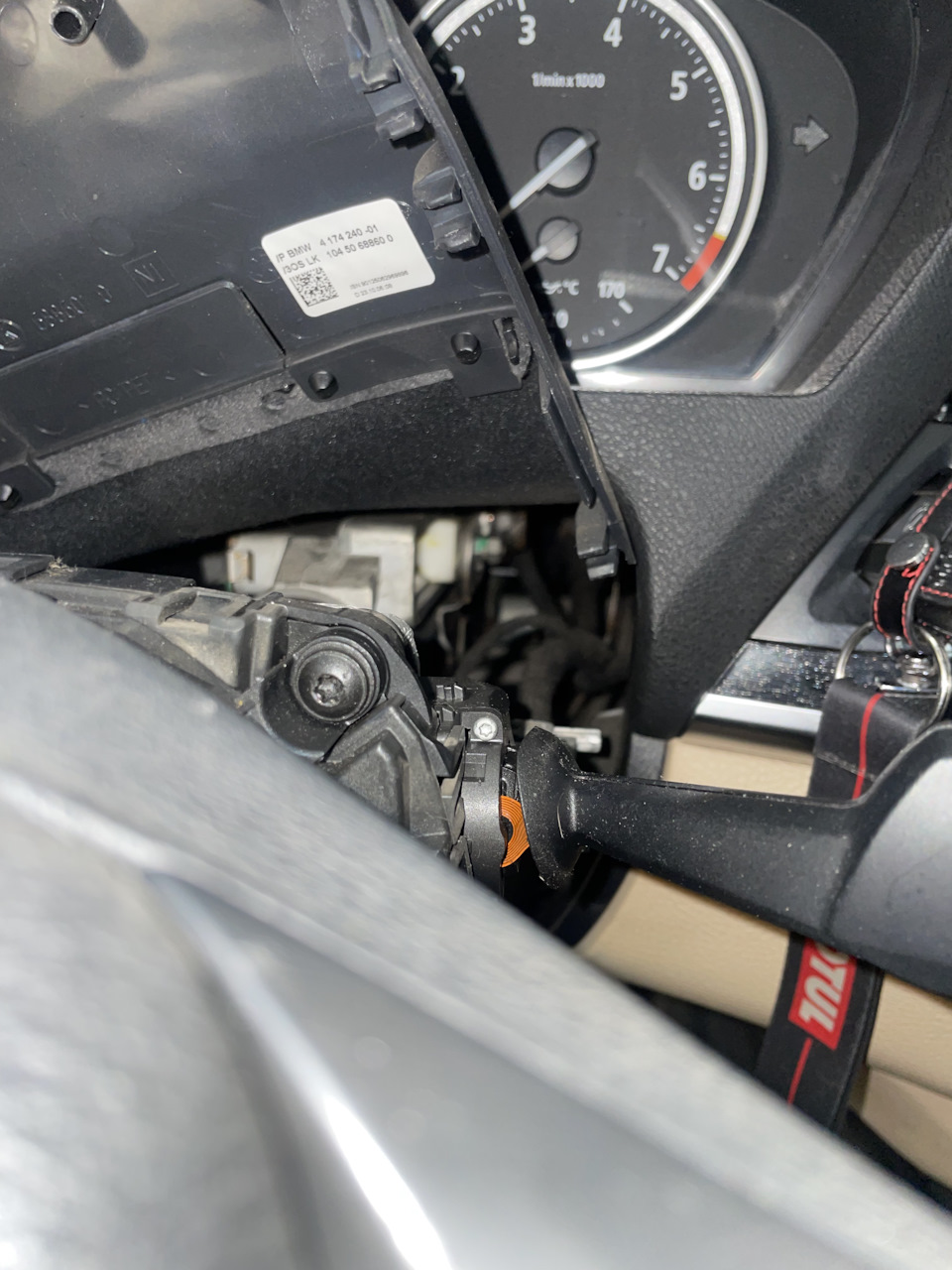 Люфт рулевой колонки — BMW X5 (E70), 3 л, 2007 года | визит на сервис ...