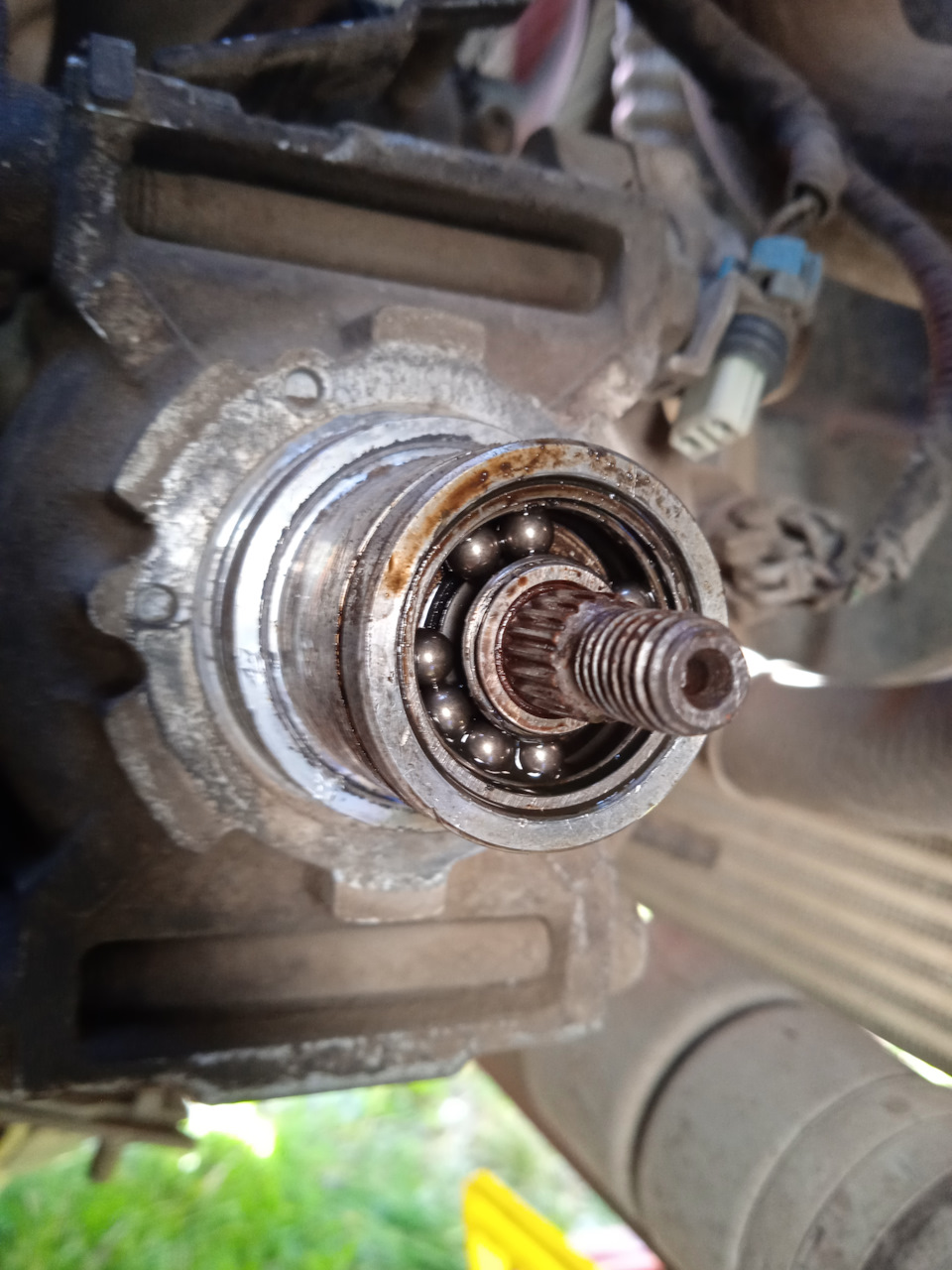 Подшипник вала компрессора кондиционера — Opel Mokka (1G), 1,4 л, 2014 ...