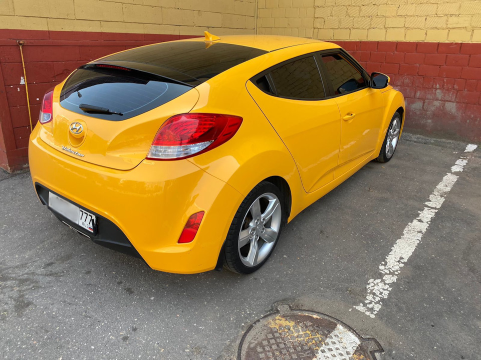 hyundai veloster 2012