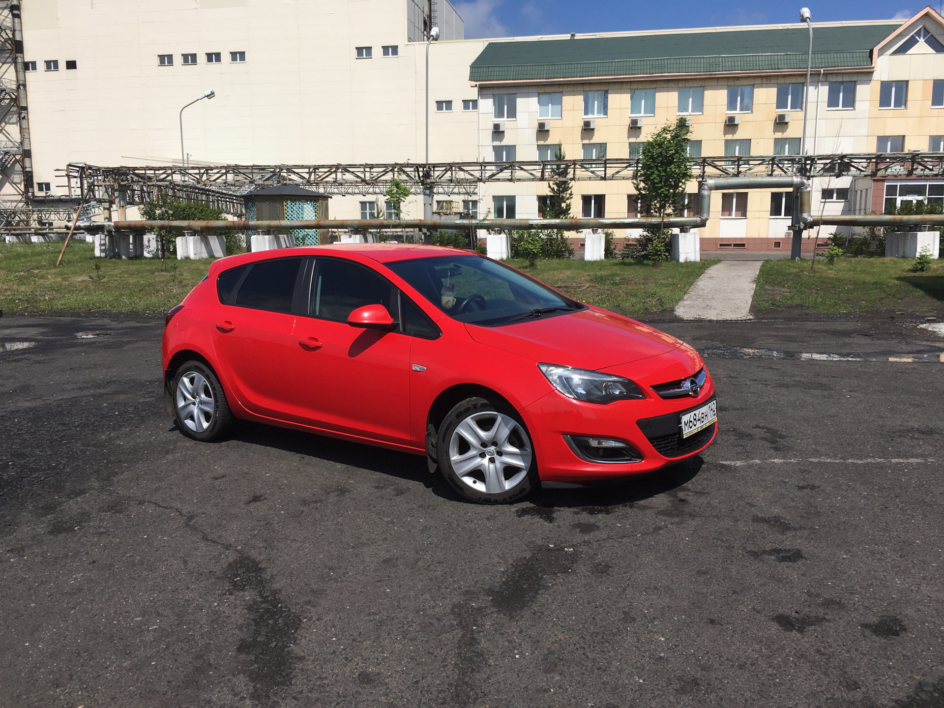Победили «Хрюшку» — Opel Astra J, 1,6 л, 2013 года | визит на сервис ...