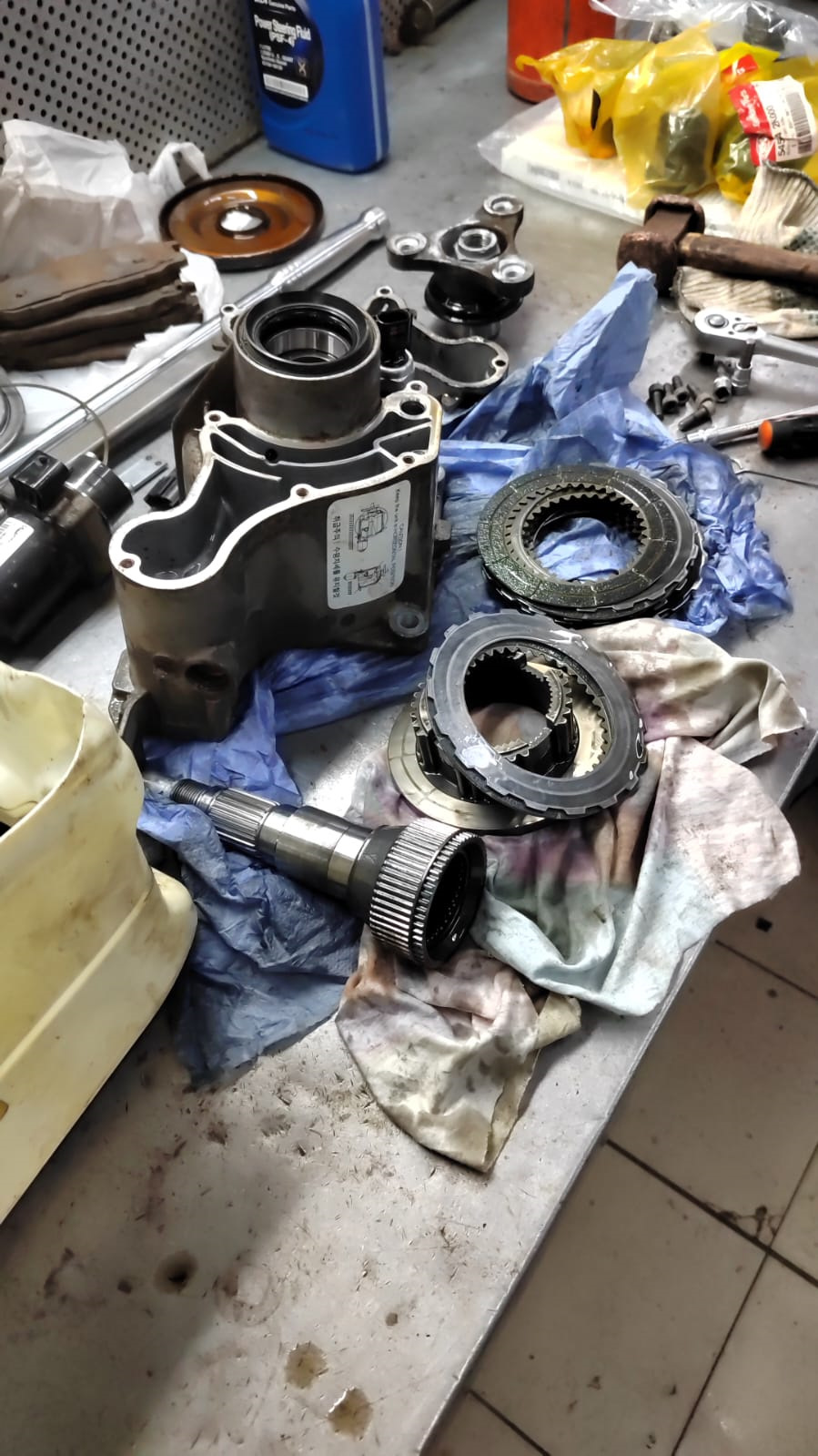 Разобрали… — KIA Sorento (2G). Запчасти на фото: 9148748