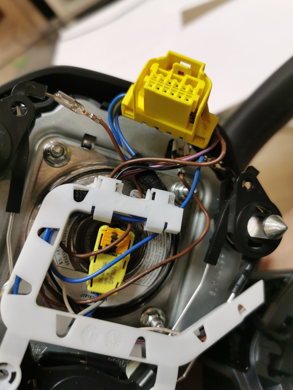 Замена кнопочного руля на сенсорный (инструкция) — Volkswagen Touareg ...