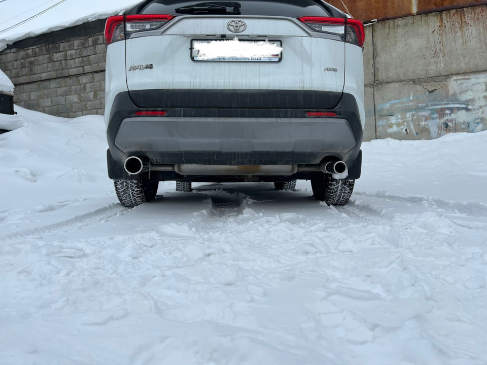 Насадки на выхлопные трубы — Toyota RAV4 (5G), 2,5 л, 2018 года ...