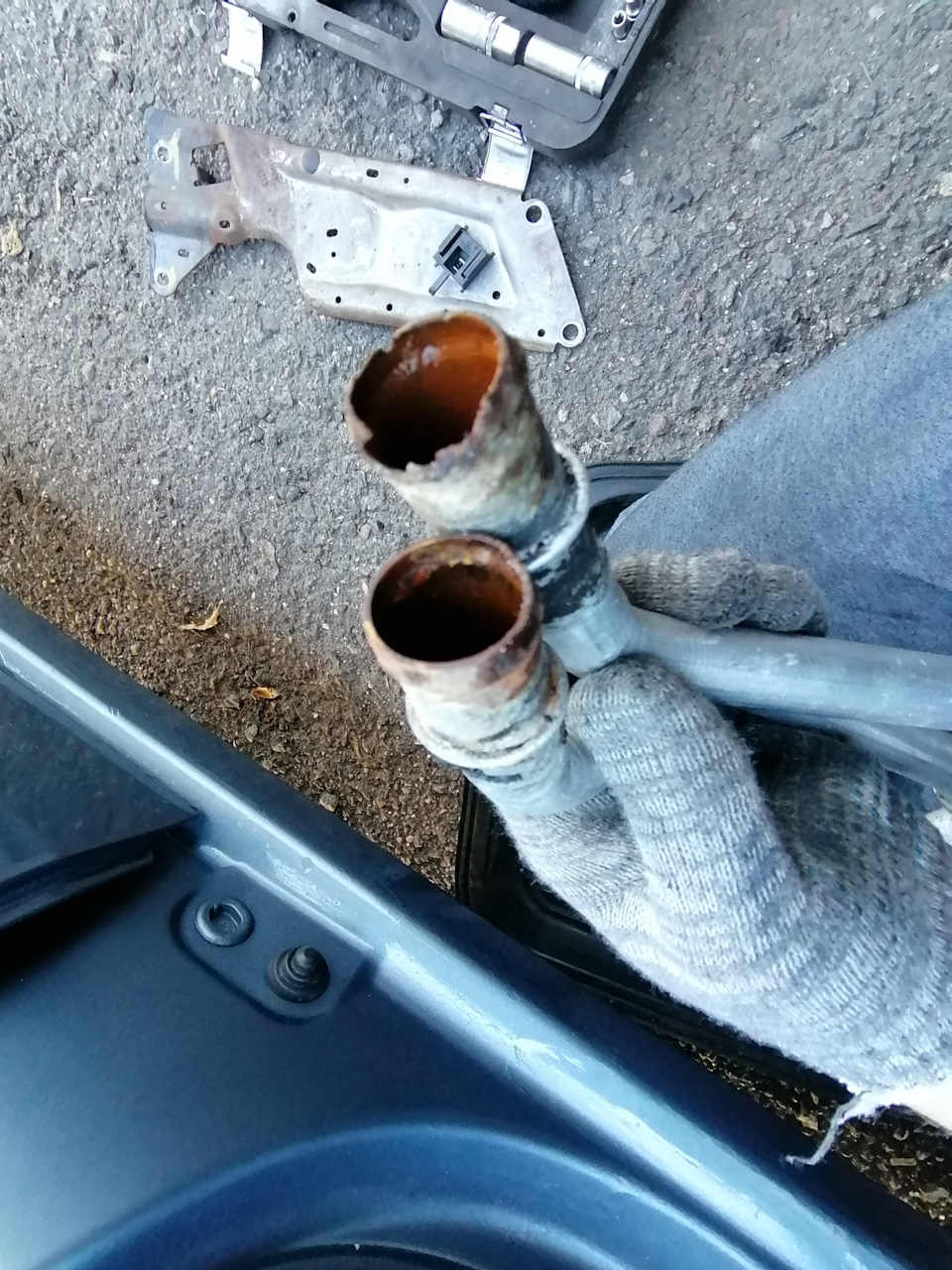 Течь антифриза, замена трубок печки! — Renault Logan (1G), 1,6 л, 2010 ...