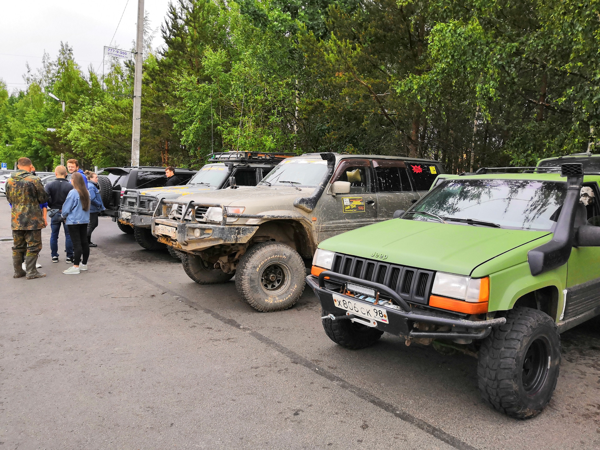 Jeep Grand Cherokee хаки